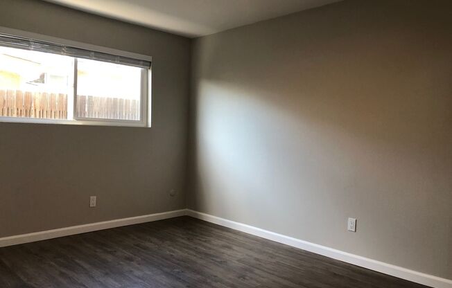 2 beds, 1 bath, 800 sqft, $2,490, Unit Unit 1