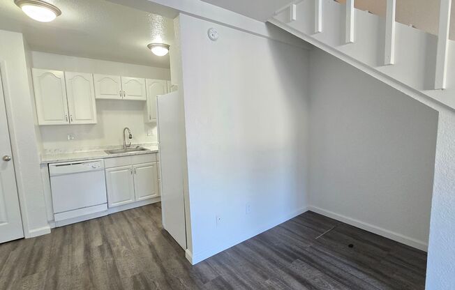 1 bed, 1 bath, 850 sqft, $1,330, Unit 3430-46