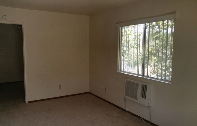 1 bed, 1 bath, 550 sqft, $1,195, Unit 09