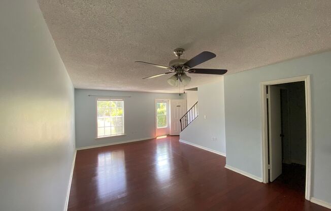 2 beds, 1.5 baths, $1,250, Unit #405