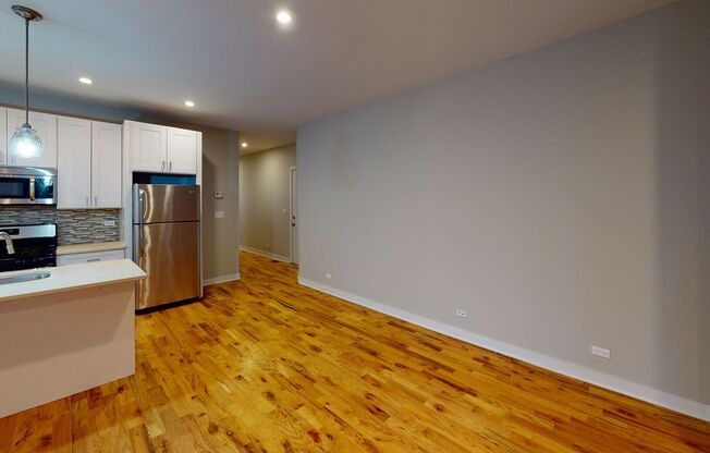 1910 W Sunnyside, Chicago, IL