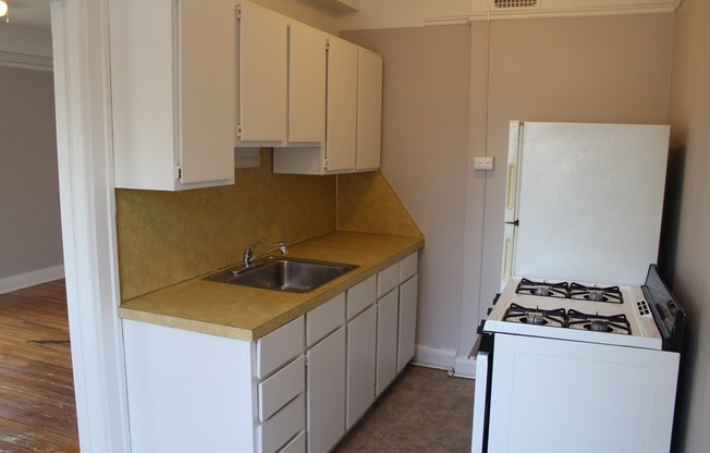 1 bed, 1 bath, 844 sqft, $1,425, Unit 1N