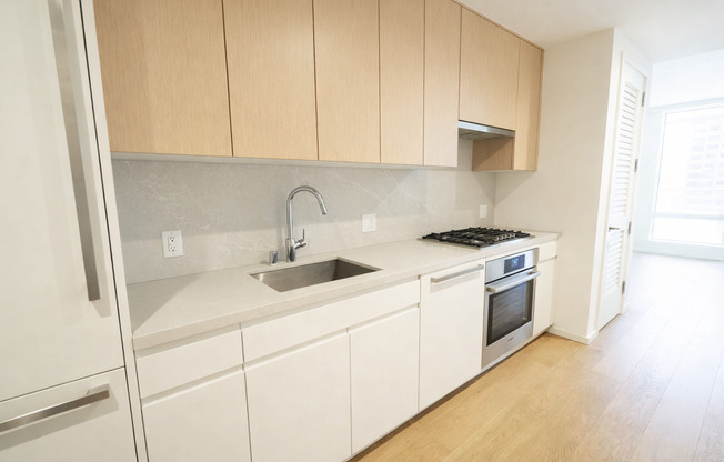 Studio, 1 bath, $2,195