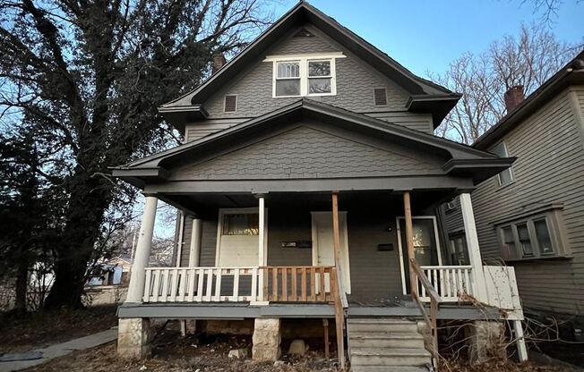 Duplex at 711 SW Buchanan St