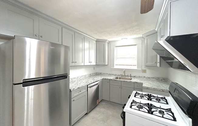 107 LINCOLN AVE