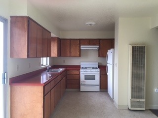 3 beds, 1.5 baths, $2,950, Unit 45