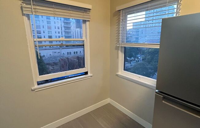 Studio, 1 bath, 380 sqft, $1,650, Unit 309