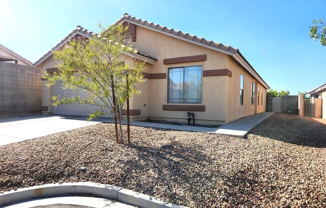 Single-Story Home with 2-Car Garage in Cul-De-Sac