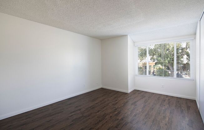 1 bed, 1 bath, 690 sqft, $1,850, Unit 078