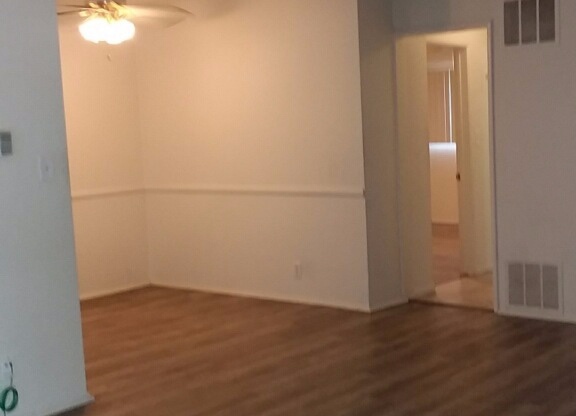 1 bed, 1 bath, 800 sqft, $1,750