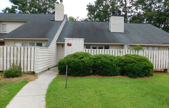 7 Pillory Circle - Apartment available in the River Bend Subdivision!