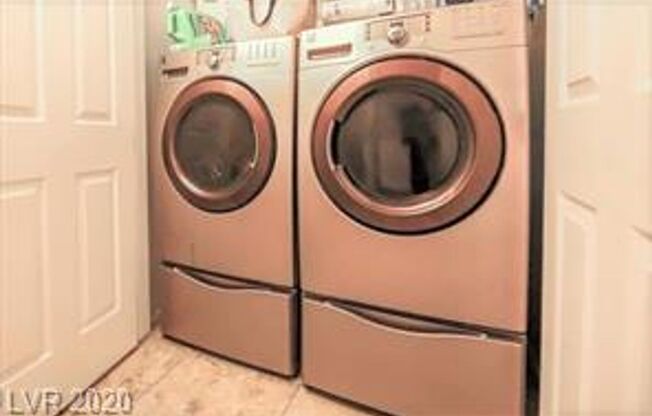 3 beds, 2 baths, $1,750, Unit # 2020