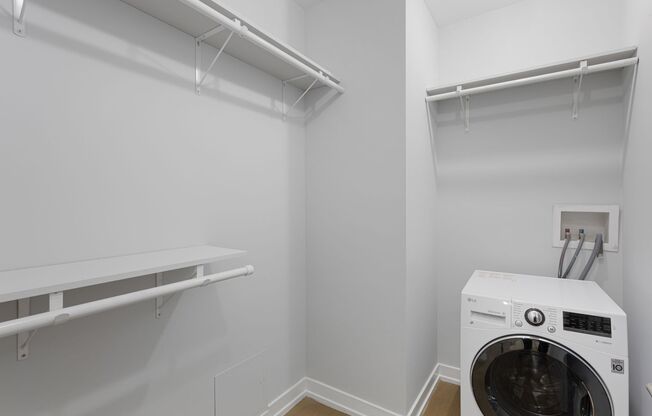 Studio, 1 bath, 245 sqft, $1,350, Unit 311