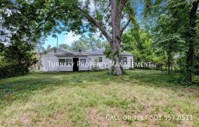 4904 LYNCH DR