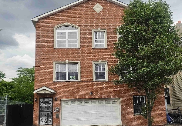 289 ARLINGTON AVE