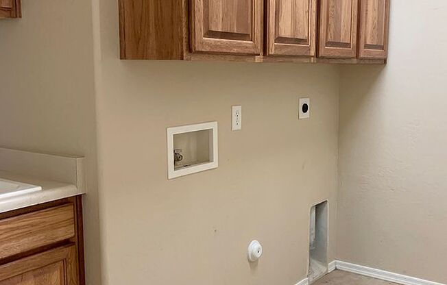 3 beds, 2 baths, $2,525