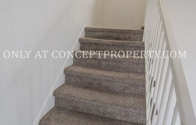 3 beds, 2 baths, 1,350 sqft, $1,899, Unit 4060