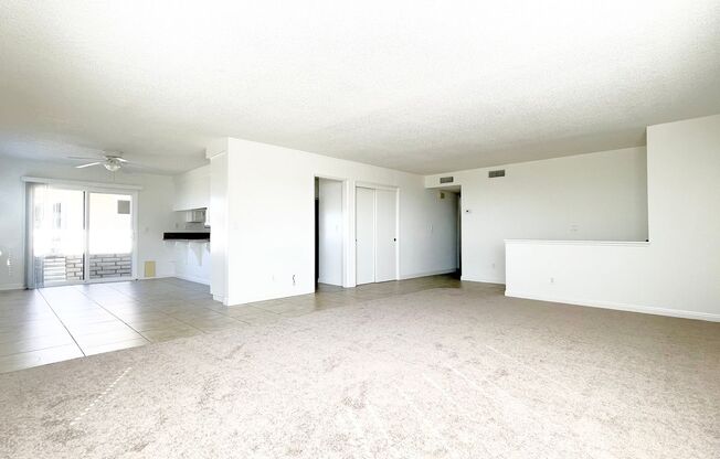 Spacious Beach Front Unit with Ocean Views!