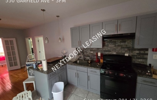 550 GARFIELD AVE