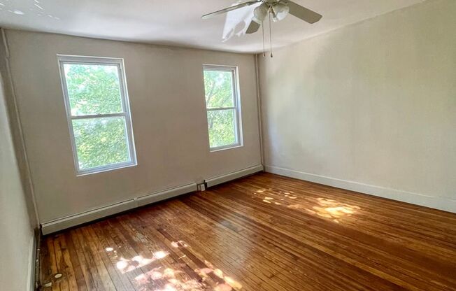 1 bed, 1 bath, $1,075