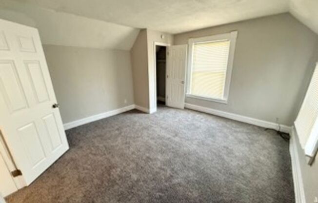 3 beds, 1 bath, $1,200