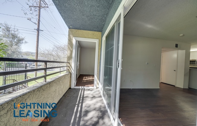 3 RIVERSIDE DR