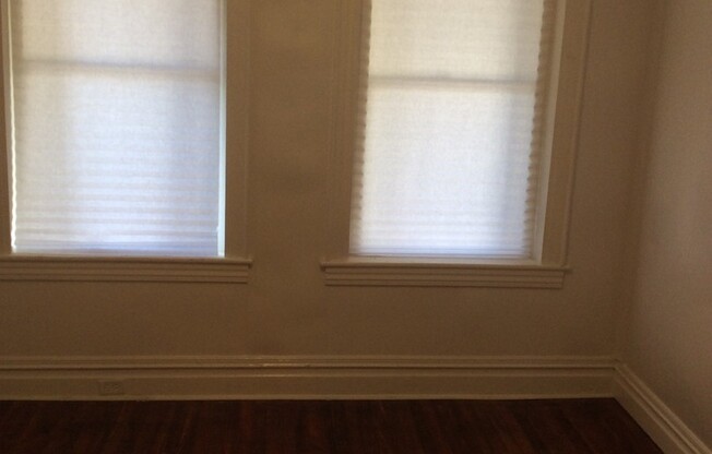 1st floor with parking-Video in pictures!