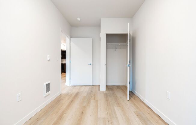 1 bed, 1 bath, 600 sqft, $1,705, Unit 401