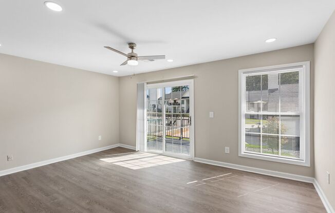 3 beds, 2 baths, 1,300 sqft, $1,900, Unit 121