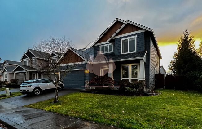 Luxurious Spacious Keizer Home -*** MOVE IN SPECIAL ***