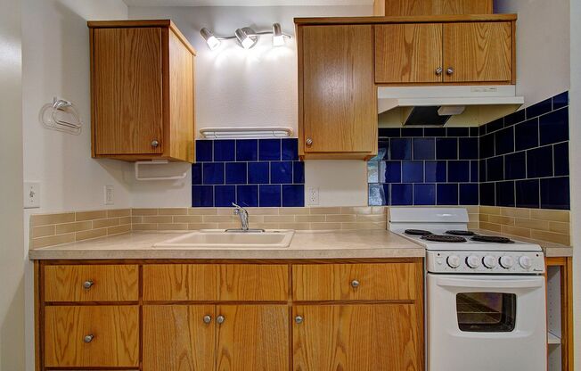 Studio, 1 bath, 500 sqft, $1,195, Unit 1