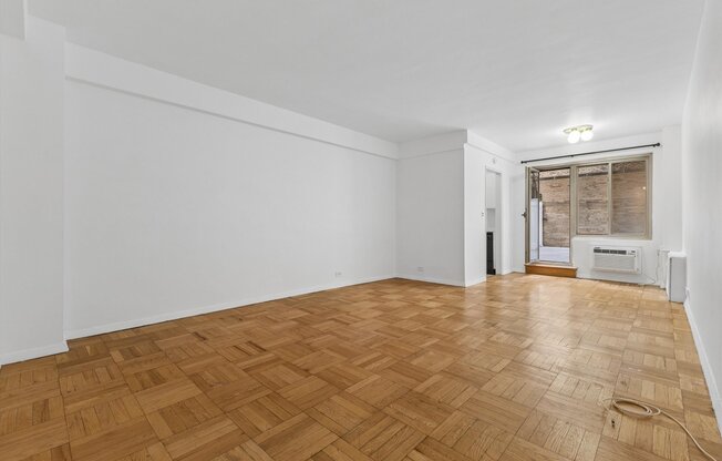 Studio, 1 bath, 396 sqft, $3,600, Unit 1H