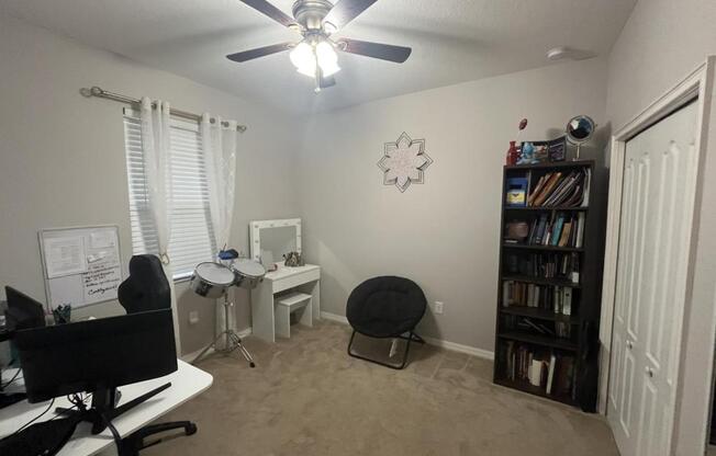 4 beds, 2 baths, 1,930 sqft, $2,500
