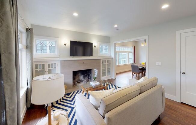 A564 - 5649 11th Ave NE (Duplex)