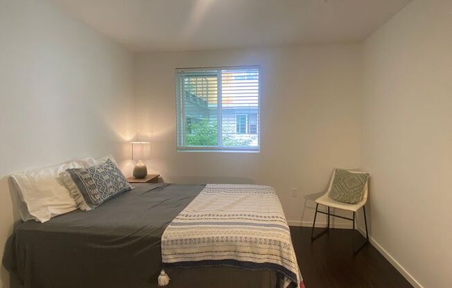 Studio, 1 bath, 175 sqft, $1,350, Unit 2200