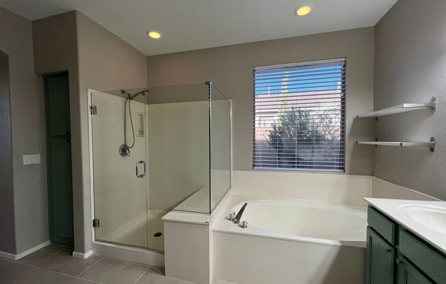 3 beds, 2 baths, $2,595