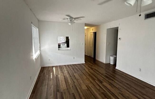 2 beds, 1 bath, $1,400