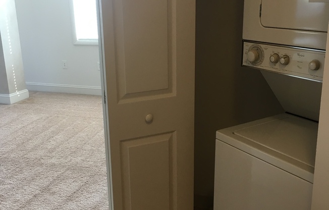 2 beds, 2 baths, 840 sqft, $1,966, Unit 4-0302