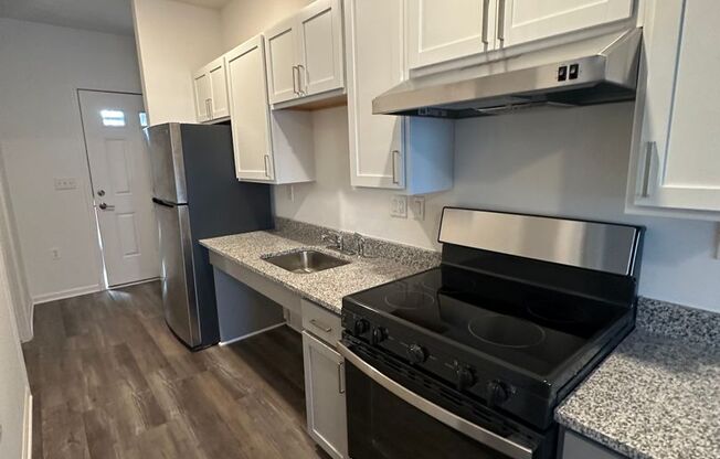 Studio, 1 bath, 426 sqft, $1,150, Unit 102