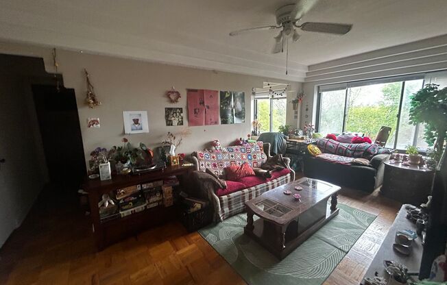 2 beds, 1 bath, $1,375, Unit 510