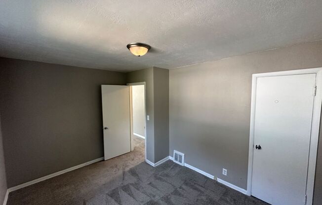 2 beds, 1 bath, 626 sqft, $1,150, Unit 5641 Lower