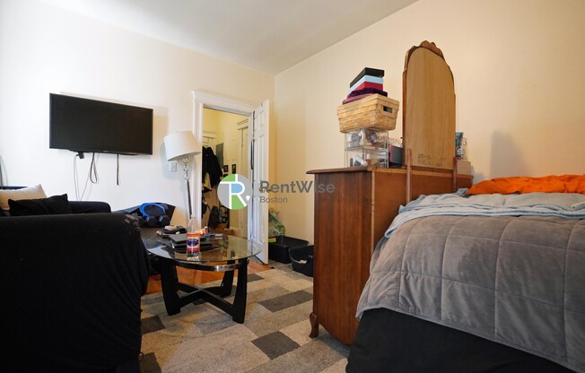 1844 COMMONWEALTH AVE