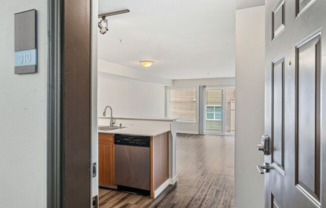 1 bed, 1 bath, 680 sqft, $1,975, Unit 310