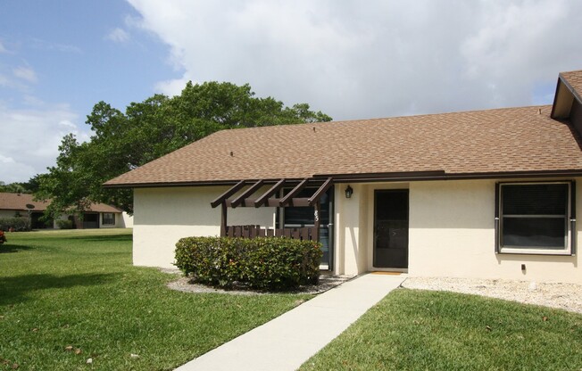 3Bed / 2Bath In Tradewinds!