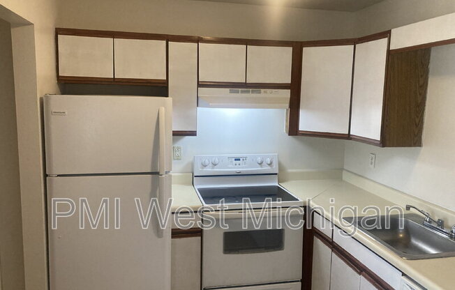 6070 IN THE PNES DR SE