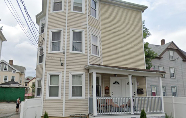 121 STANWOOD ST