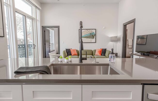 1 bed, 1 bath, 725 sqft, $1,610, Unit A111