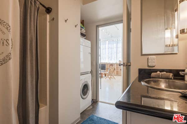 1 bed, 1 bath, 890 sqft, $2,500, Unit 423