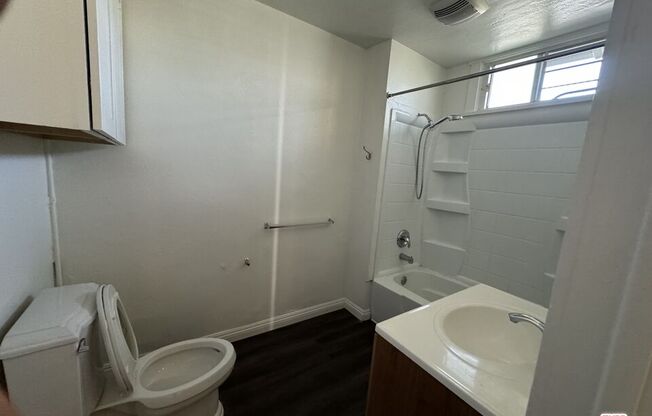 1 bed, 1 bath, 650 sqft, $2,300