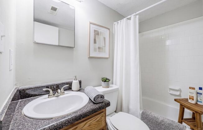 3 beds, 2 baths, 1,017 sqft, $1,395, Unit J129